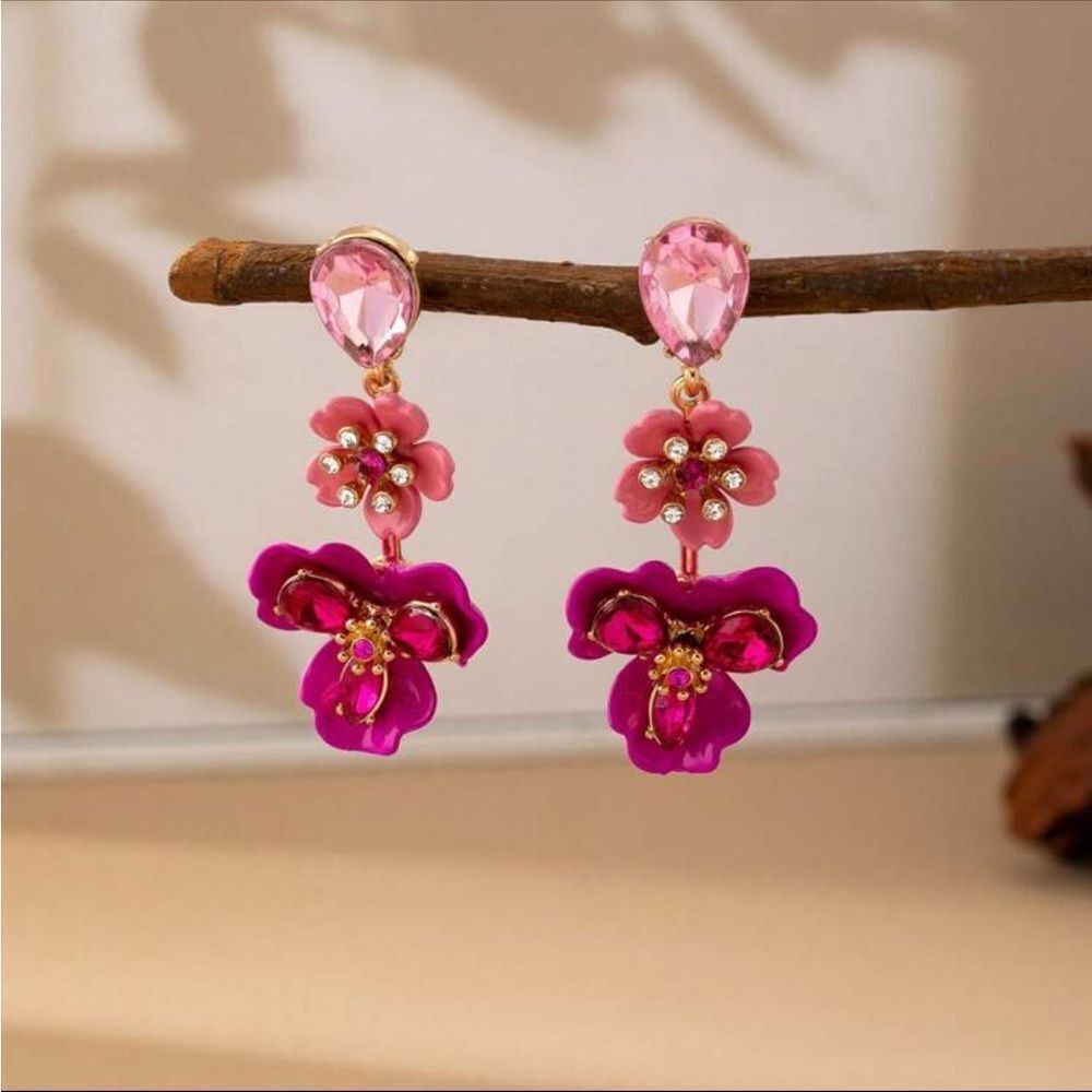 Pink Floral Drop Earrings N1131